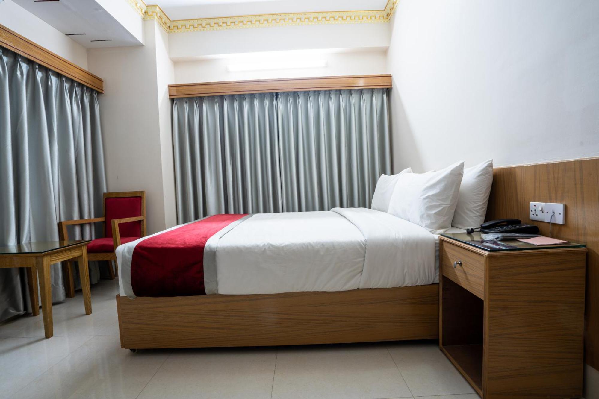 Hotel Safa Residency - Dhaka Exteriör bild